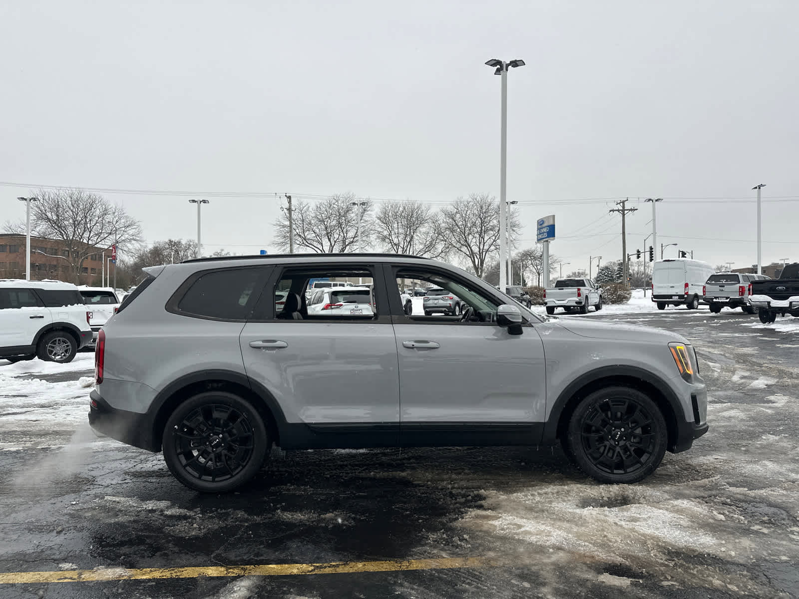 Used 2022 Kia Telluride SX w/ Nightfall Edition Package image 9