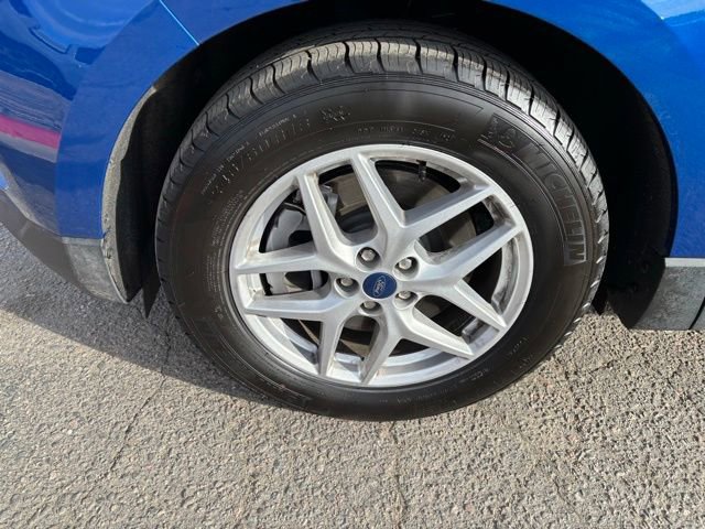 Certified 2021 Ford Edge SE image 9