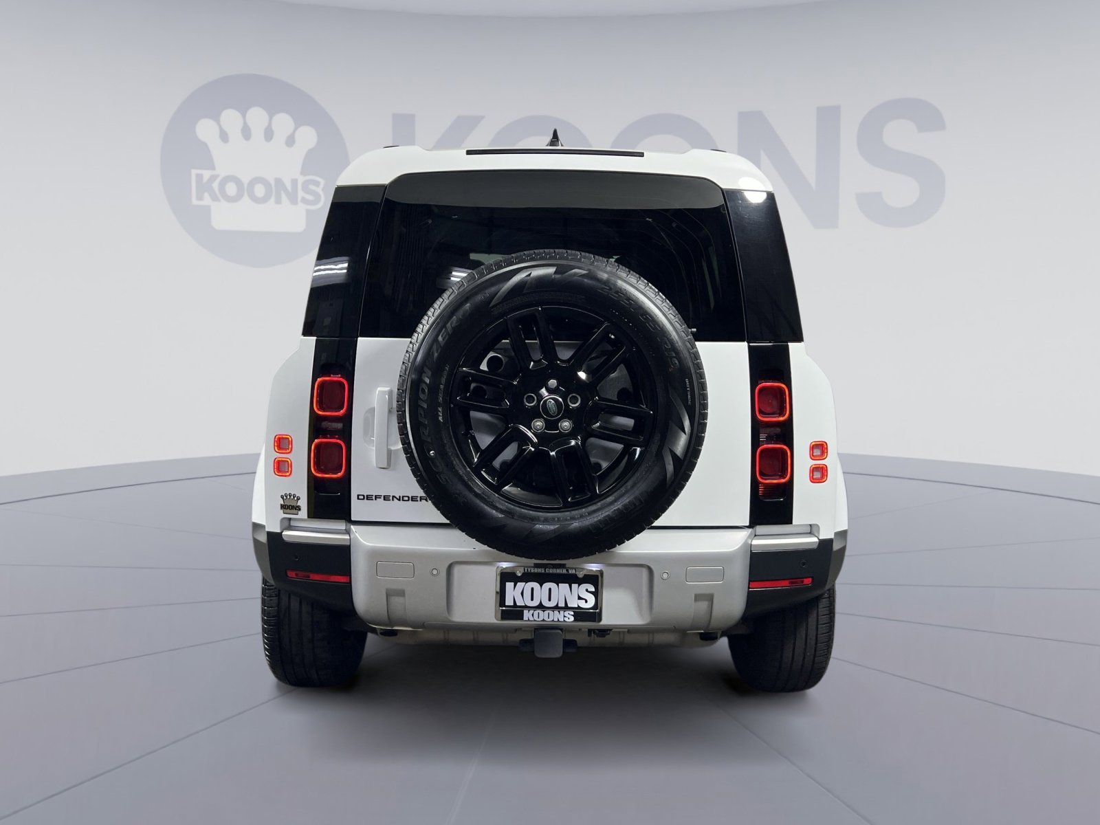 Used 2024 Land Rover Defender 110 S image 5