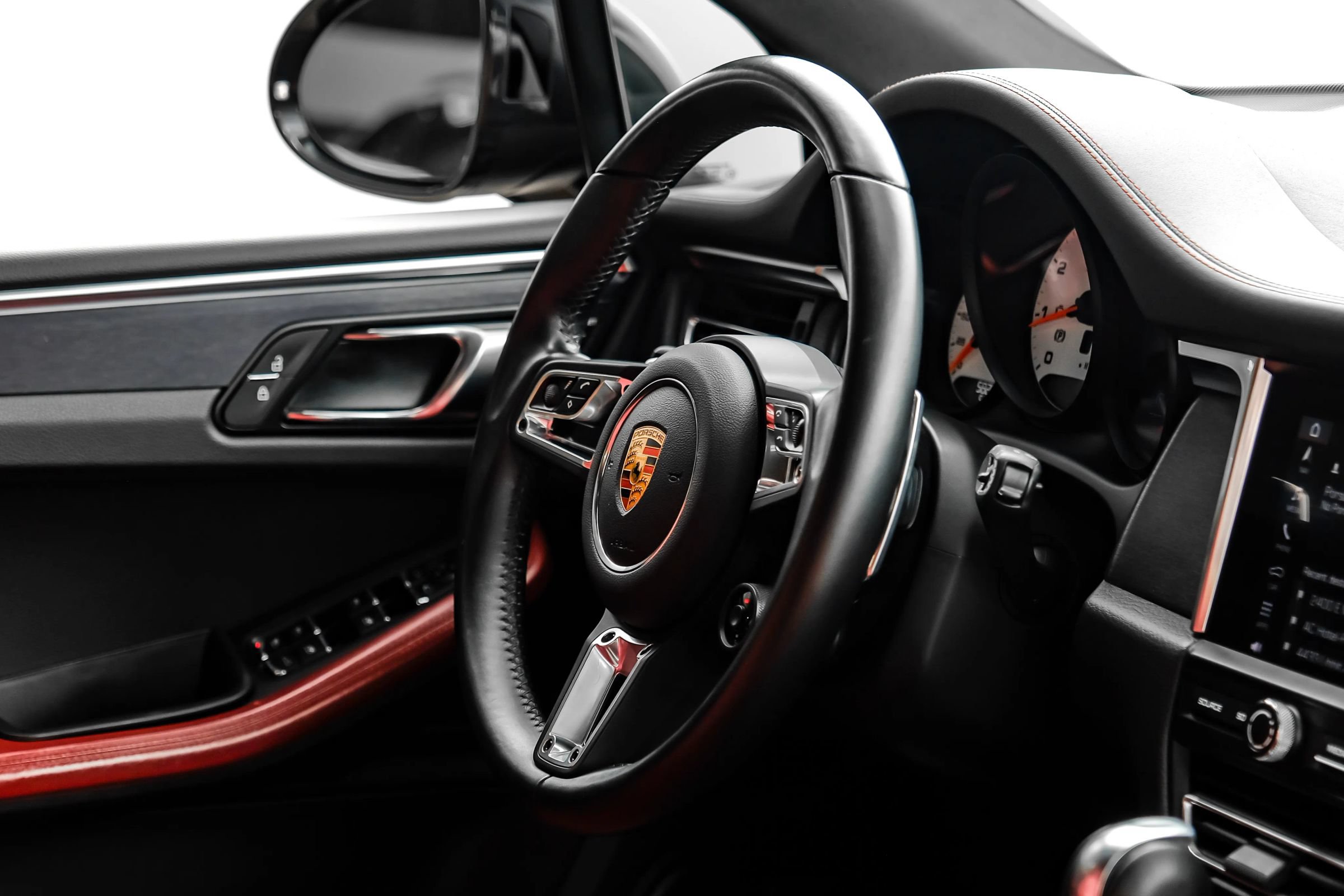 Used 2021 Porsche Macan GTS AWD/4WD image 10