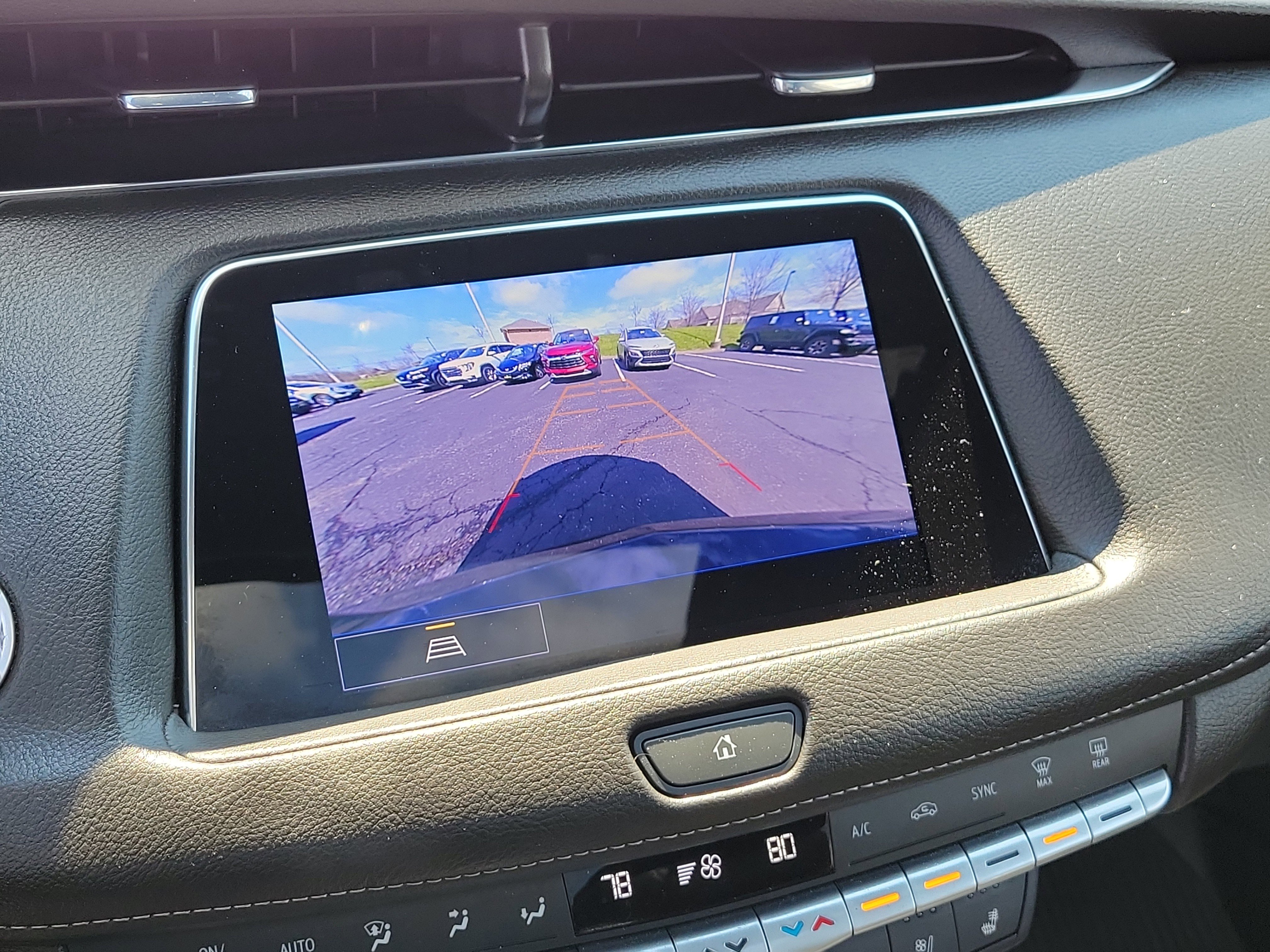 Used 2023 Cadillac XT4 Premium Luxury image 28