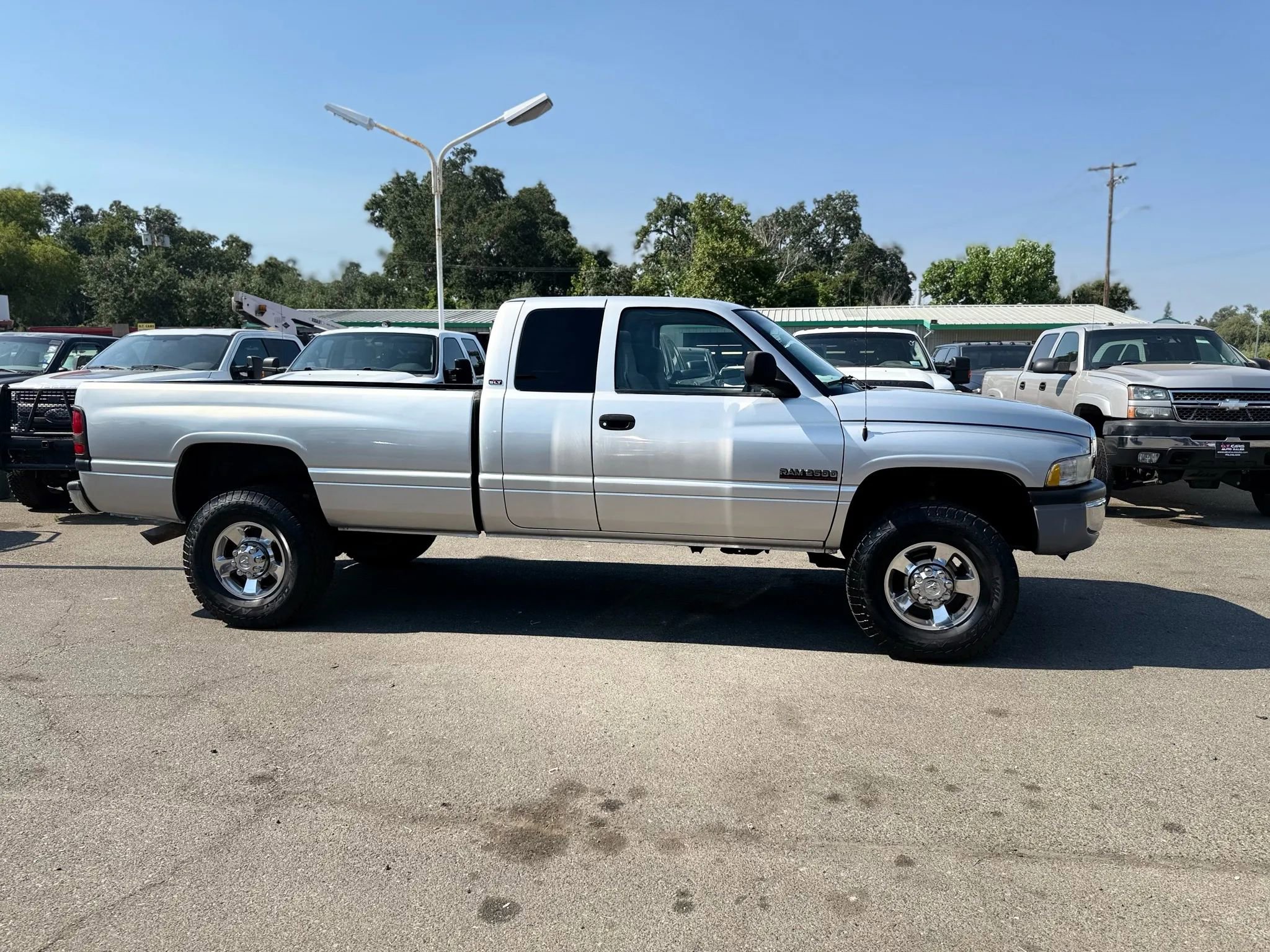 Used 1999 Dodge Ram 2500 Truck Long Bed image 2