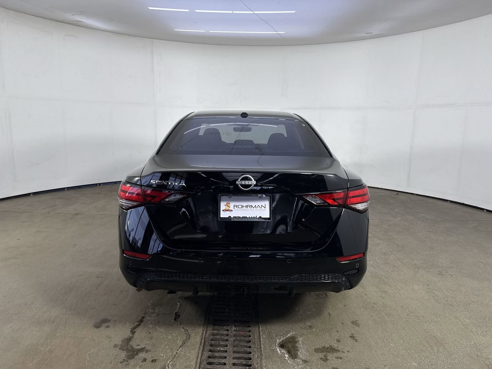 Certified 2025 Nissan Sentra SV image 33