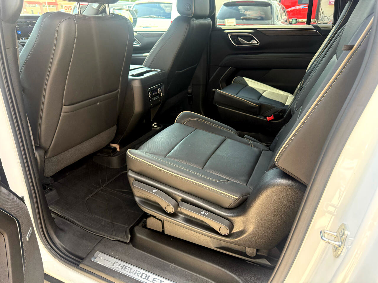 Used 2021 Chevrolet Suburban Premier w/ Premium Package image 14
