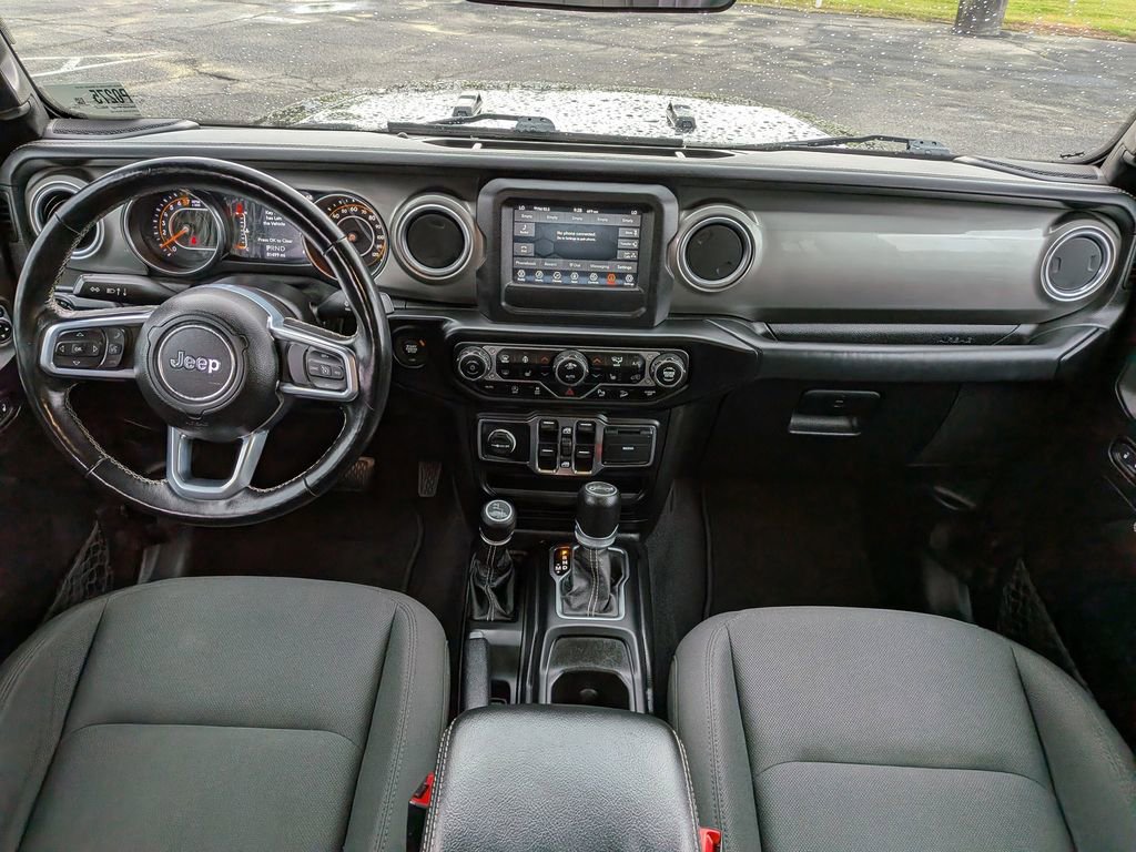 Used 2020 Jeep Wrangler Unlimited Sahara w/ Safety Group AWD/4WD image 2