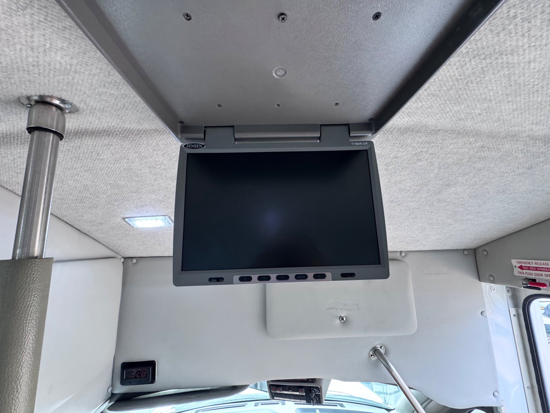 Used 2016 Ford E-450 and Econoline 450 Super Duty w/ Shuttle Bus Prep Package RWD image 17