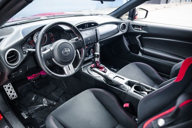 Used 2013 Scion FR-S image 2