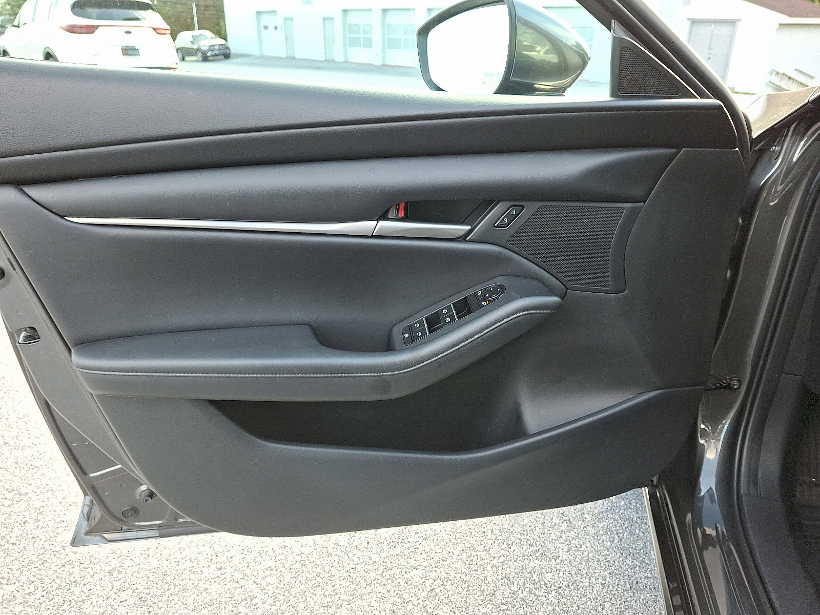 Used 2023 MAZDA MAZDA3 s image 13