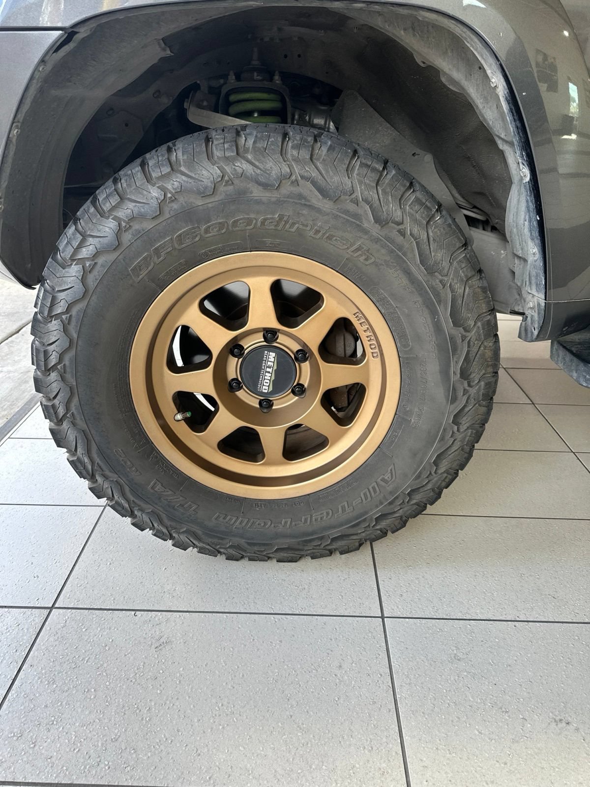 Used 2019 Toyota 4Runner TRD Off-Road AWD/4WD image 3