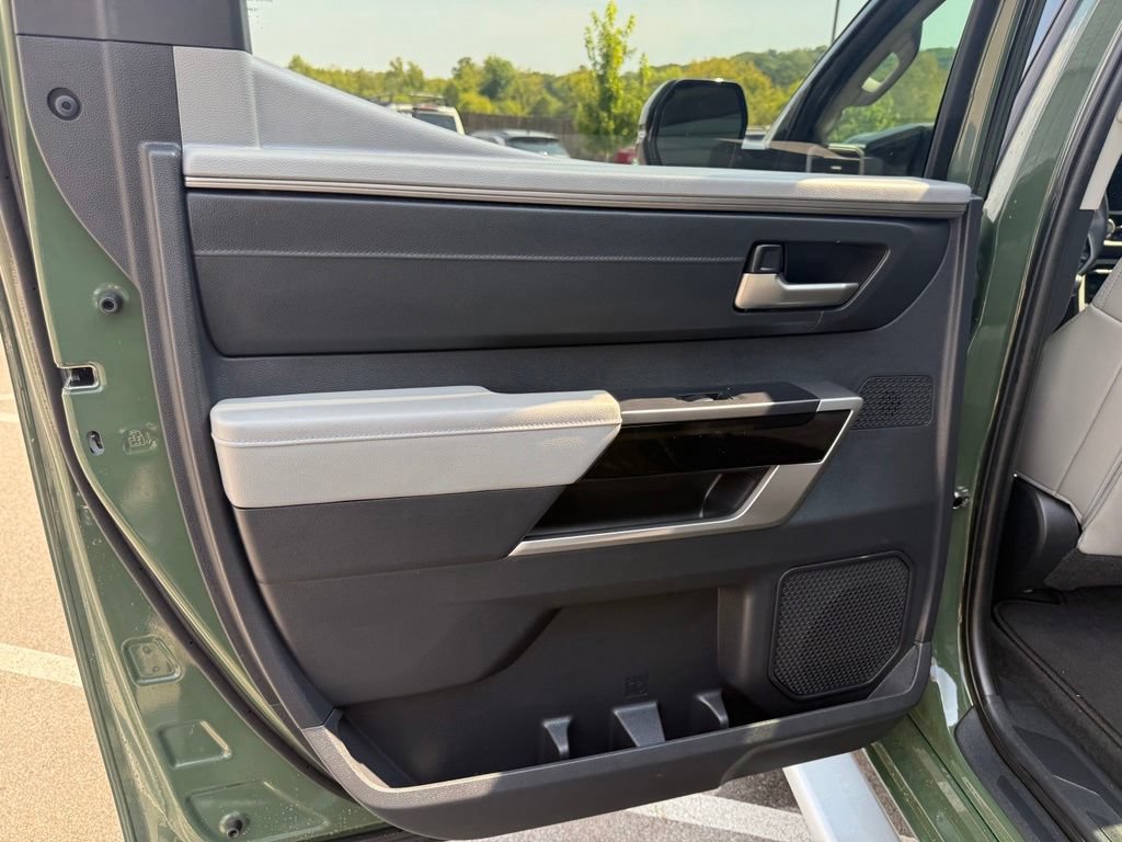 Used 2023 Toyota Tundra Limited AWD/4WD image 19