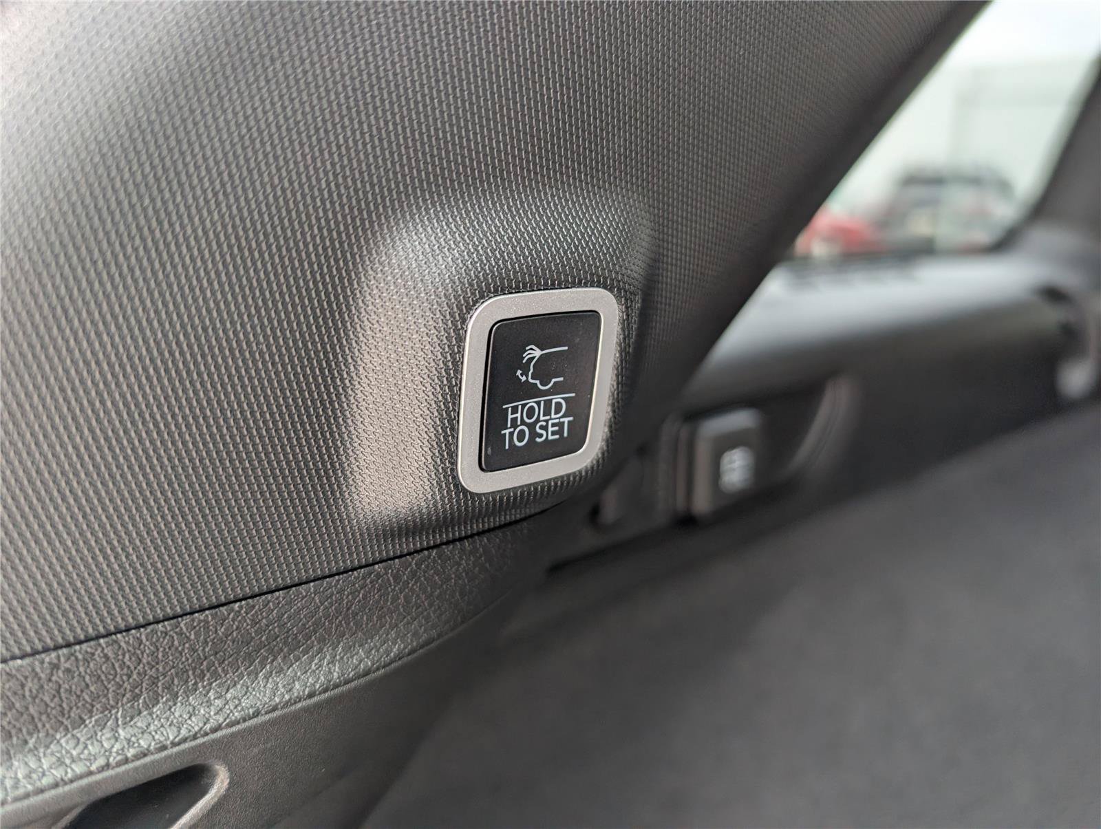 Used 2023 Jeep Grand Cherokee Summit AWD/4WD image 15