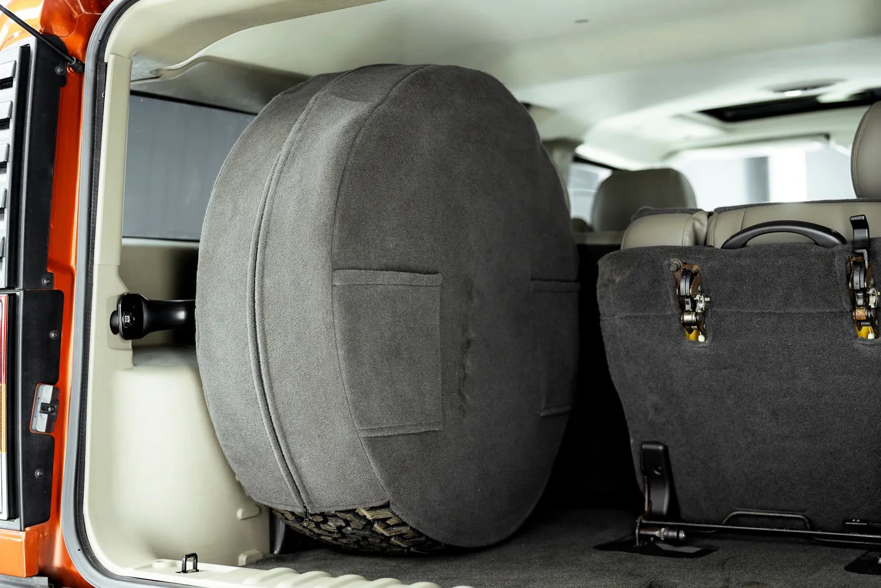 Used 2003 HUMMER H2 Luxury w/ Preferred Equipment Group AWD/4WD image 29