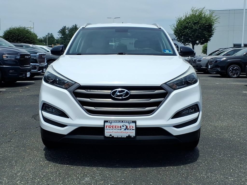 Used 2016 Hyundai Tucson SE w/ Option Group 02 AWD/4WD image 2
