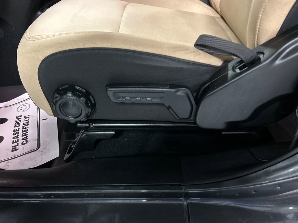 Used 2022 Jeep Gladiator Willys image 13