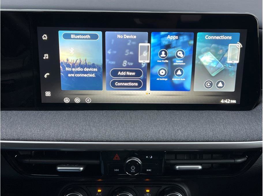 New 2026 Nissan Kicks S image 13