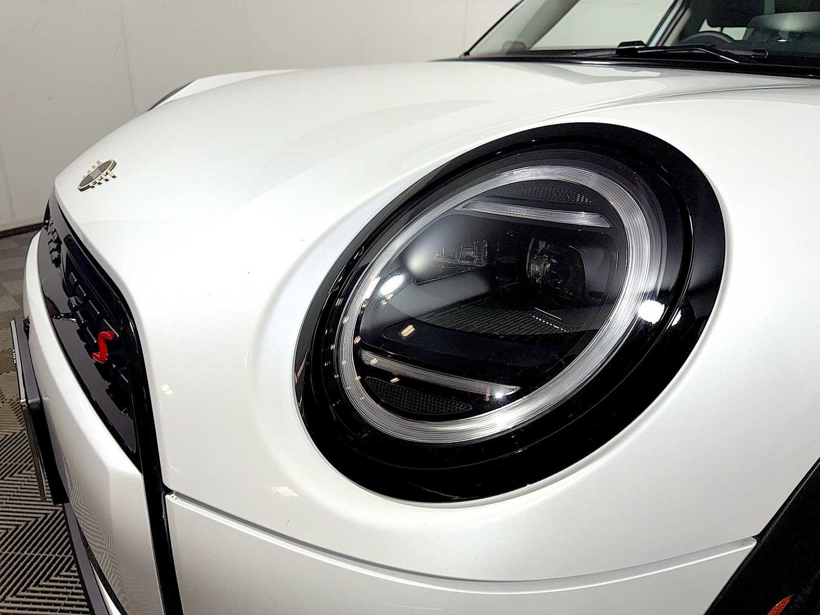 Certified 2025 MINI Cooper S image 26
