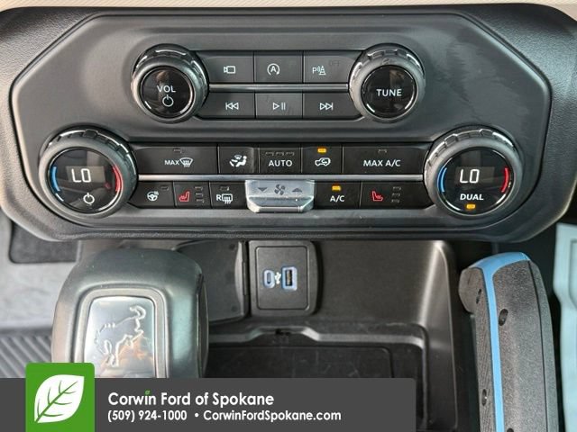Used 2023 Ford Bronco Wildtrak AWD/4WD image 27