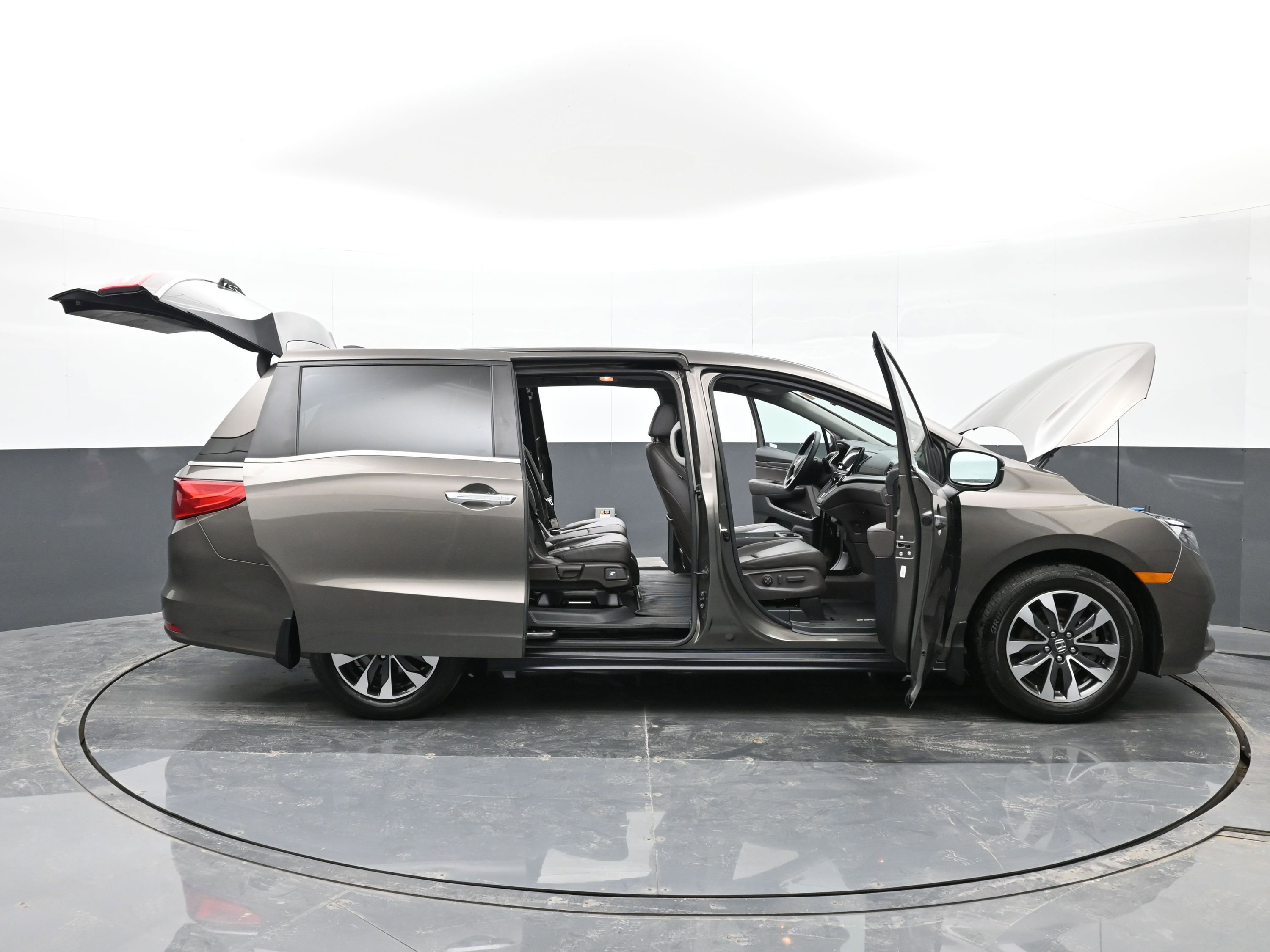 Used 2023 Honda Odyssey EX-L image 49