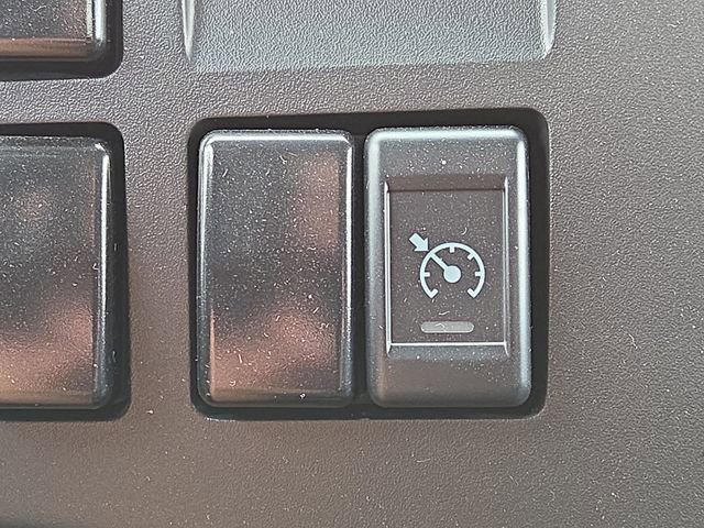 New 2025 Chevrolet Low Cab Forward image 33