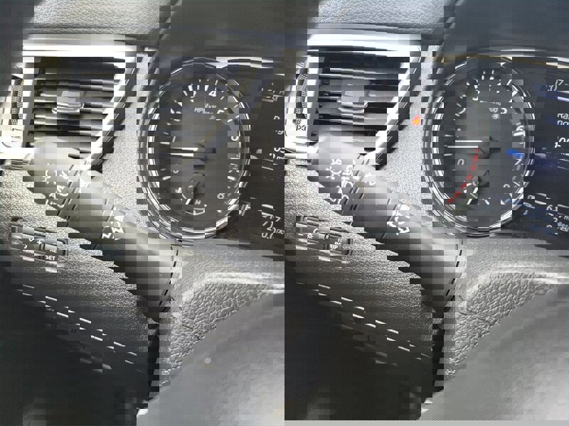 Used 2015 Nissan Rogue S image 17