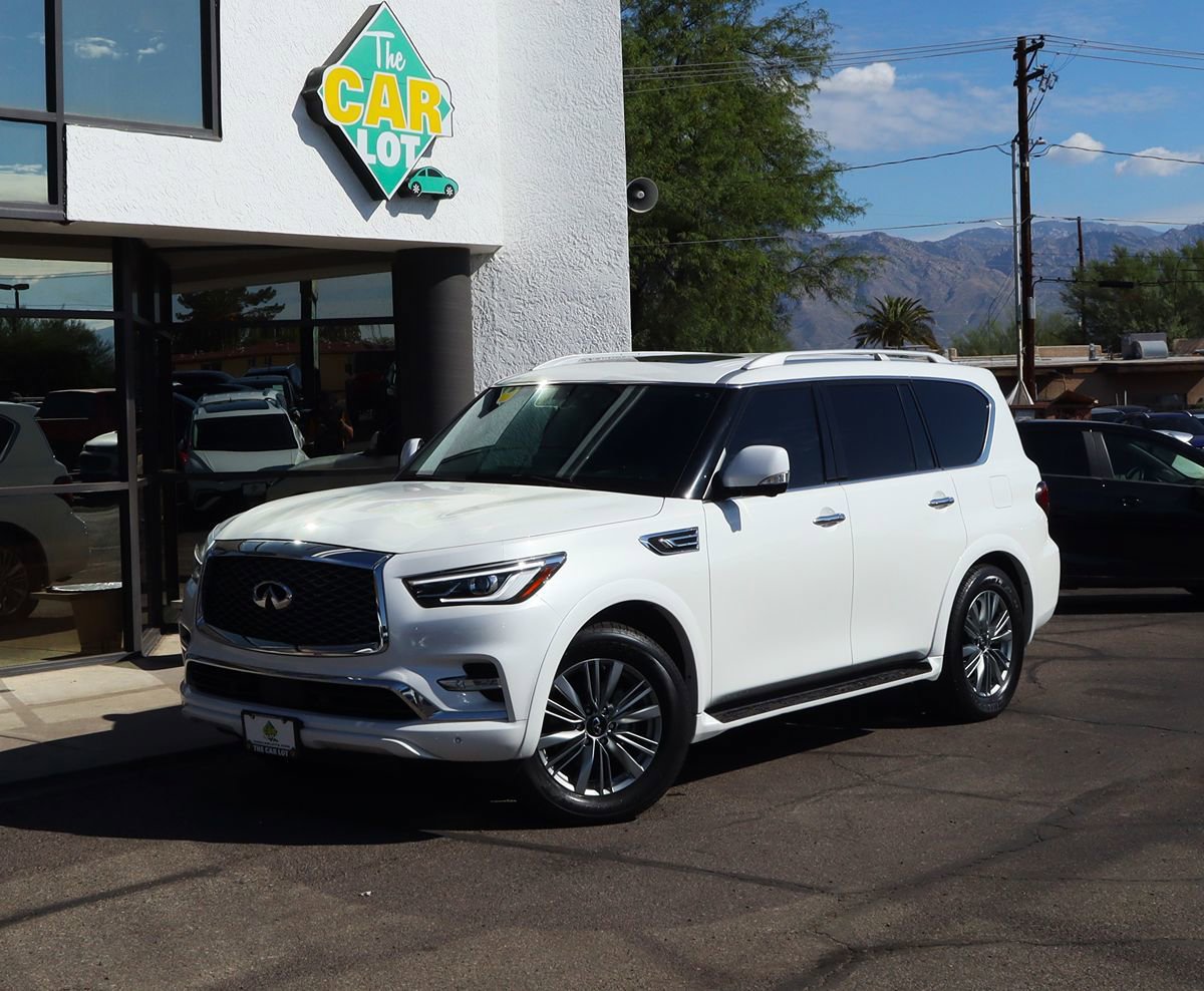 Used 2022 INFINITI QX80 Luxe w/ All-Season Package image 2