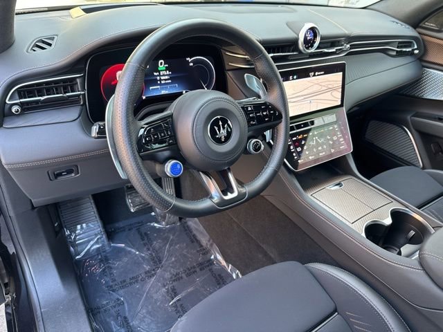 Used 2025 Maserati Grecale Folgore image 9