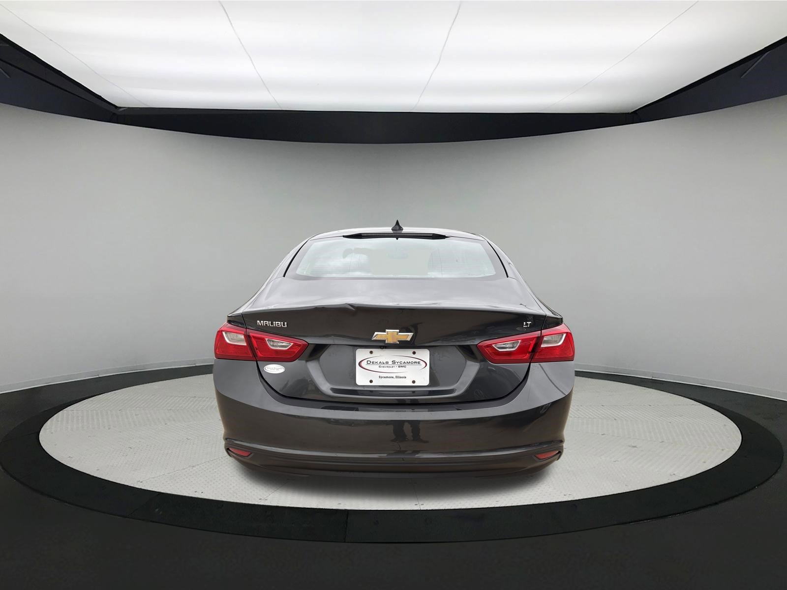 Used 2018 Chevrolet Malibu LT image 4