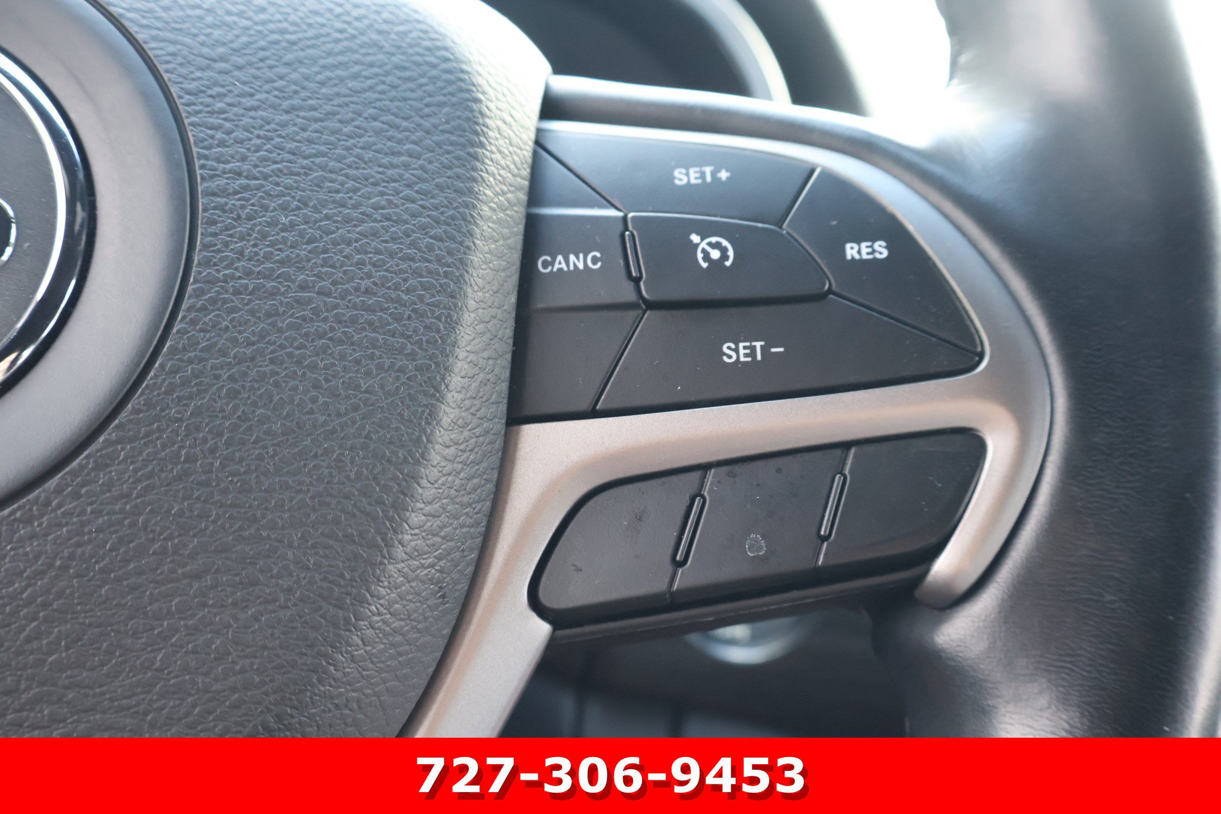 Used 2021 Jeep Grand Cherokee Laredo X AWD/4WD image 19