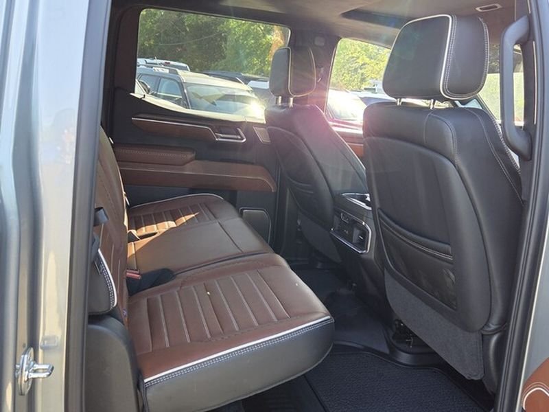 Used 2026 GMC Sierra 1500 Denali Ultimate AWD/4WD image 16