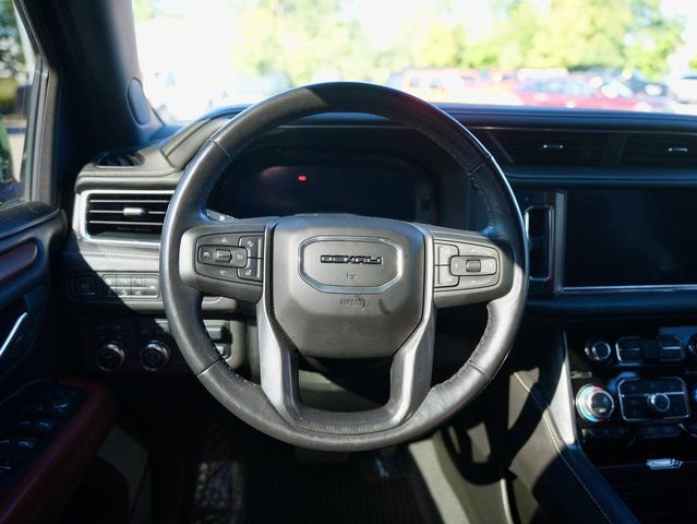 Used 2023 GMC Yukon XL Denali Ultimate image 16