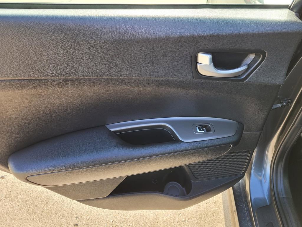 Used 2020 Kia Optima S image 13