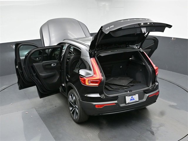 Used 2024 Volvo XC40 B5 Plus w/ Climate Package image 50