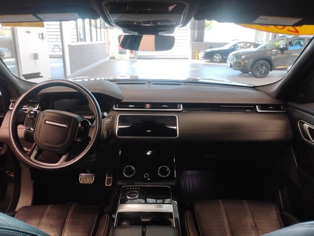 Used 2018 Land Rover Range Rover Velar R-Dynamic HSE image 27