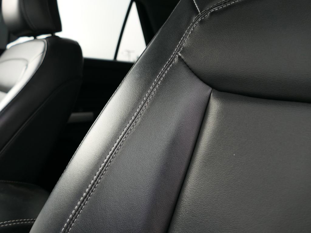 Used 2021 Ford Explorer XLT w/ Equipment Group 202A image 12