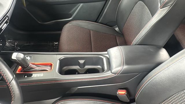 Certified 2025 Nissan Kicks SR image 33