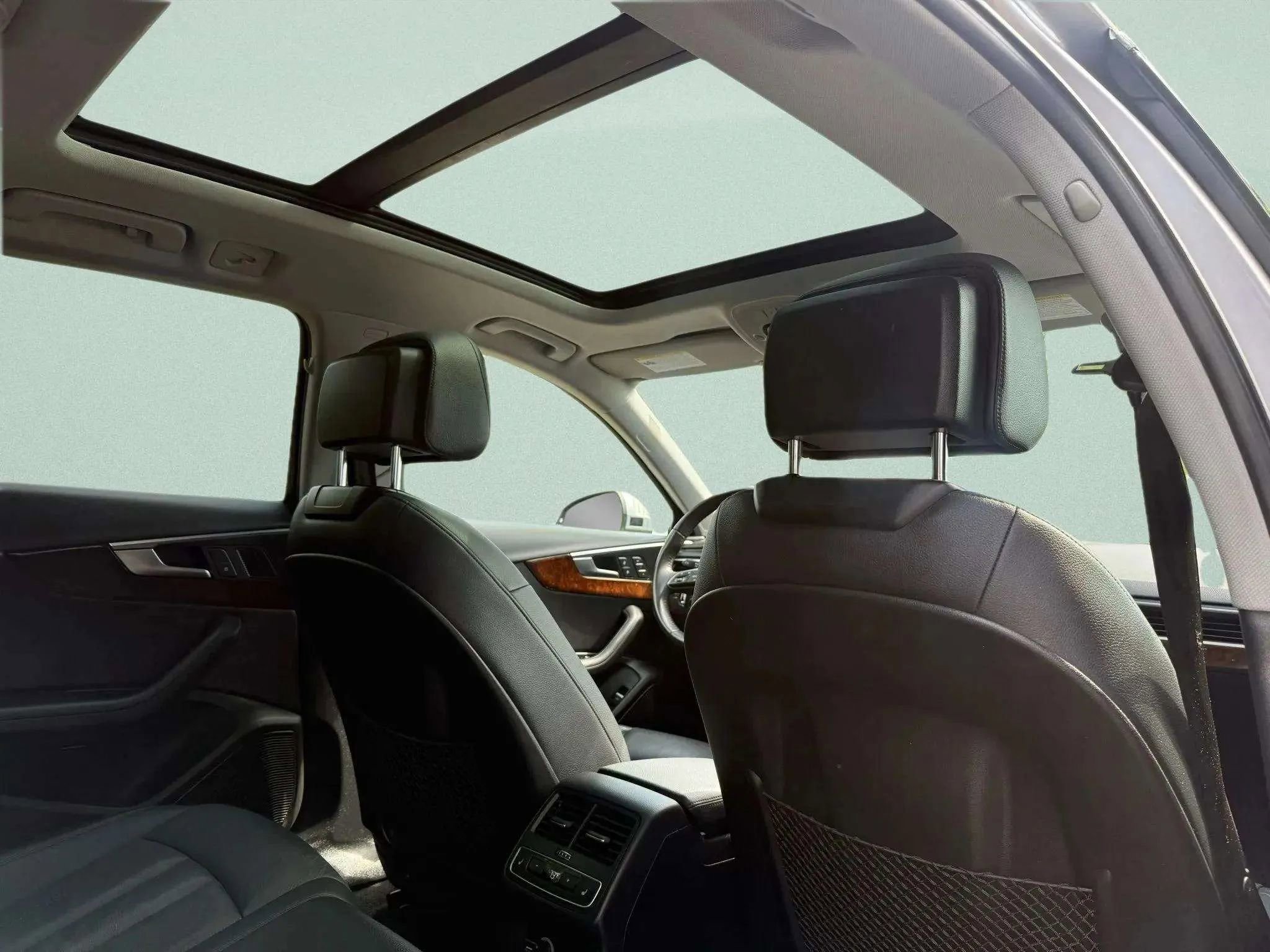 Used 2018 Audi A4 2.0T allroad Prestige w/ Prestige Package image 5