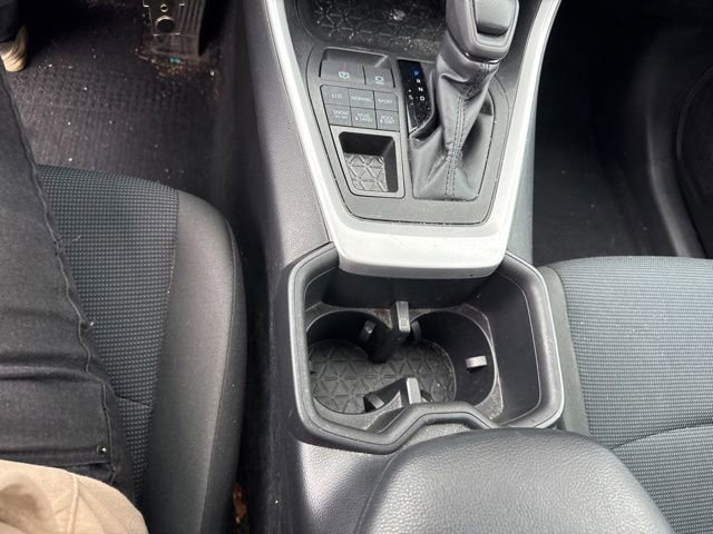 Used 2023 Toyota RAV4 LE AWD/4WD image 18