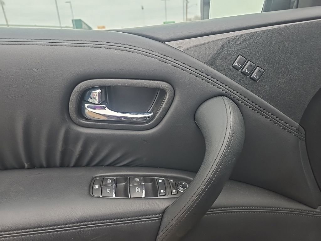 Used 2024 Nissan Armada SL w/ Midnight Edition Package image 12