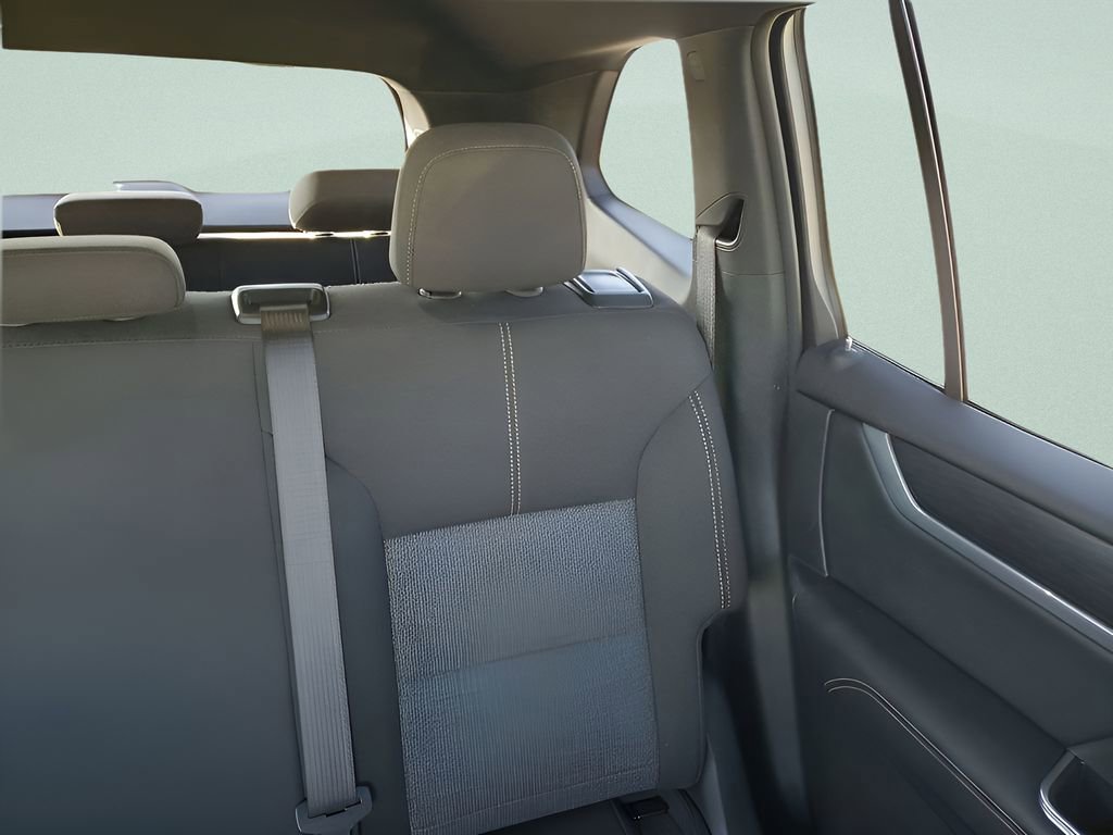 Used 2025 GMC Acadia Elevation image 14