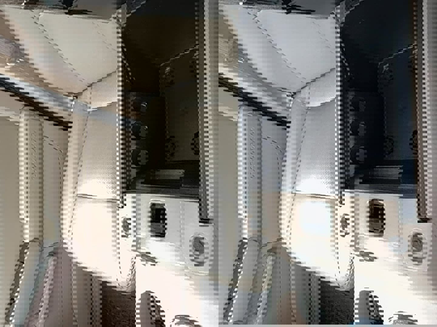 Used 2007 Ford Explorer Sport Trac XLT image 17