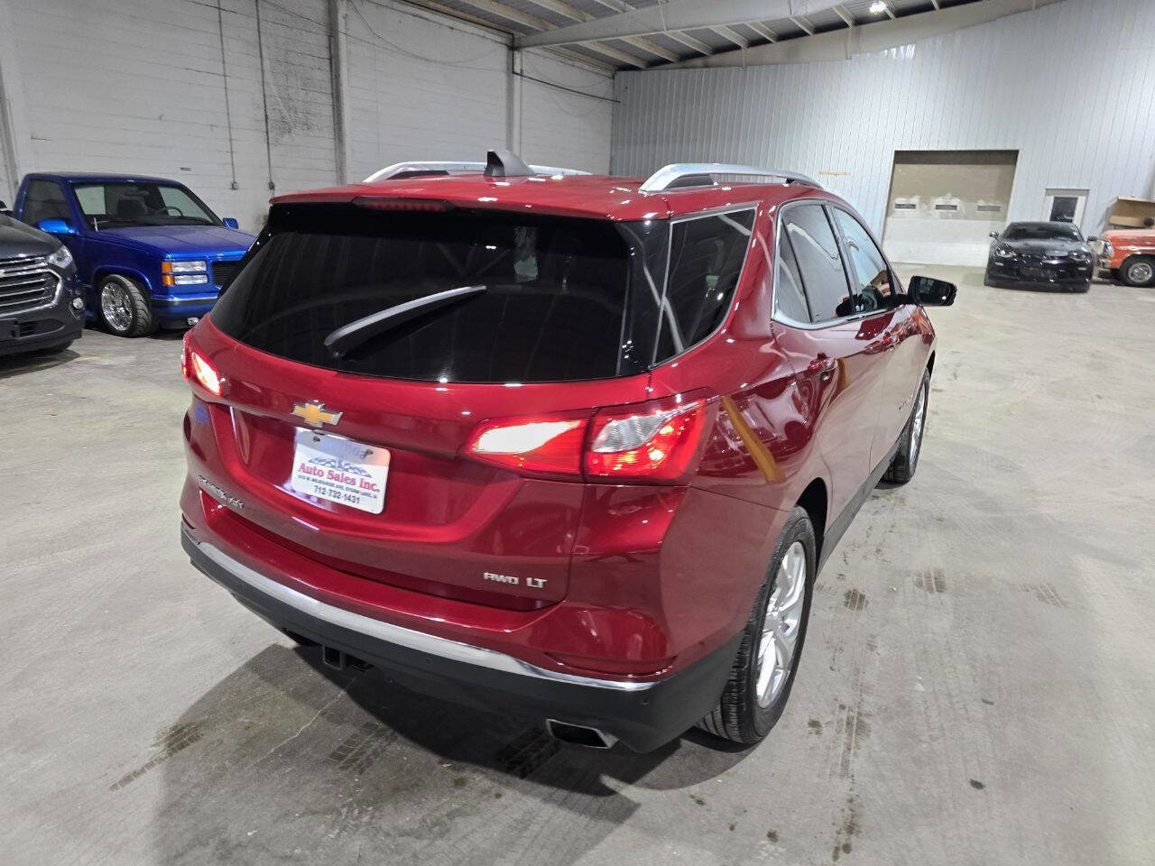 Used 2018 Chevrolet Equinox LT w/ Sun & Infotainment Package AWD/4WD image 11
