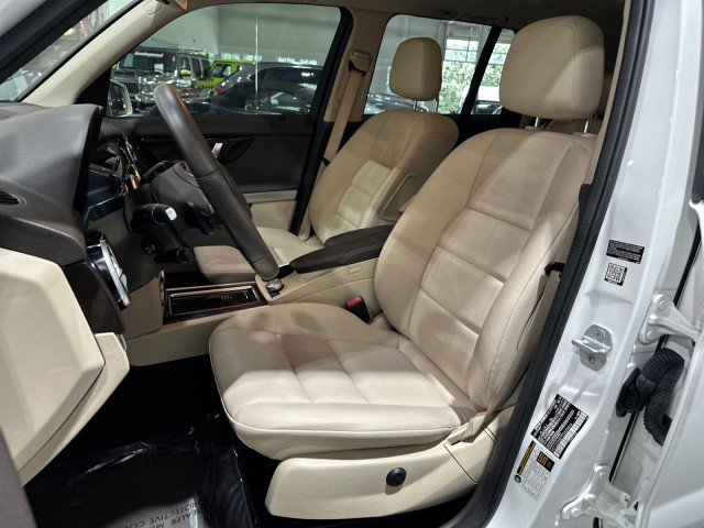 Used 2015 Mercedes-Benz GLK 350 4MATIC image 5