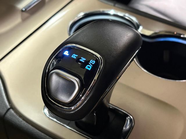 Used 2015 Jeep Grand Cherokee Limited image 32