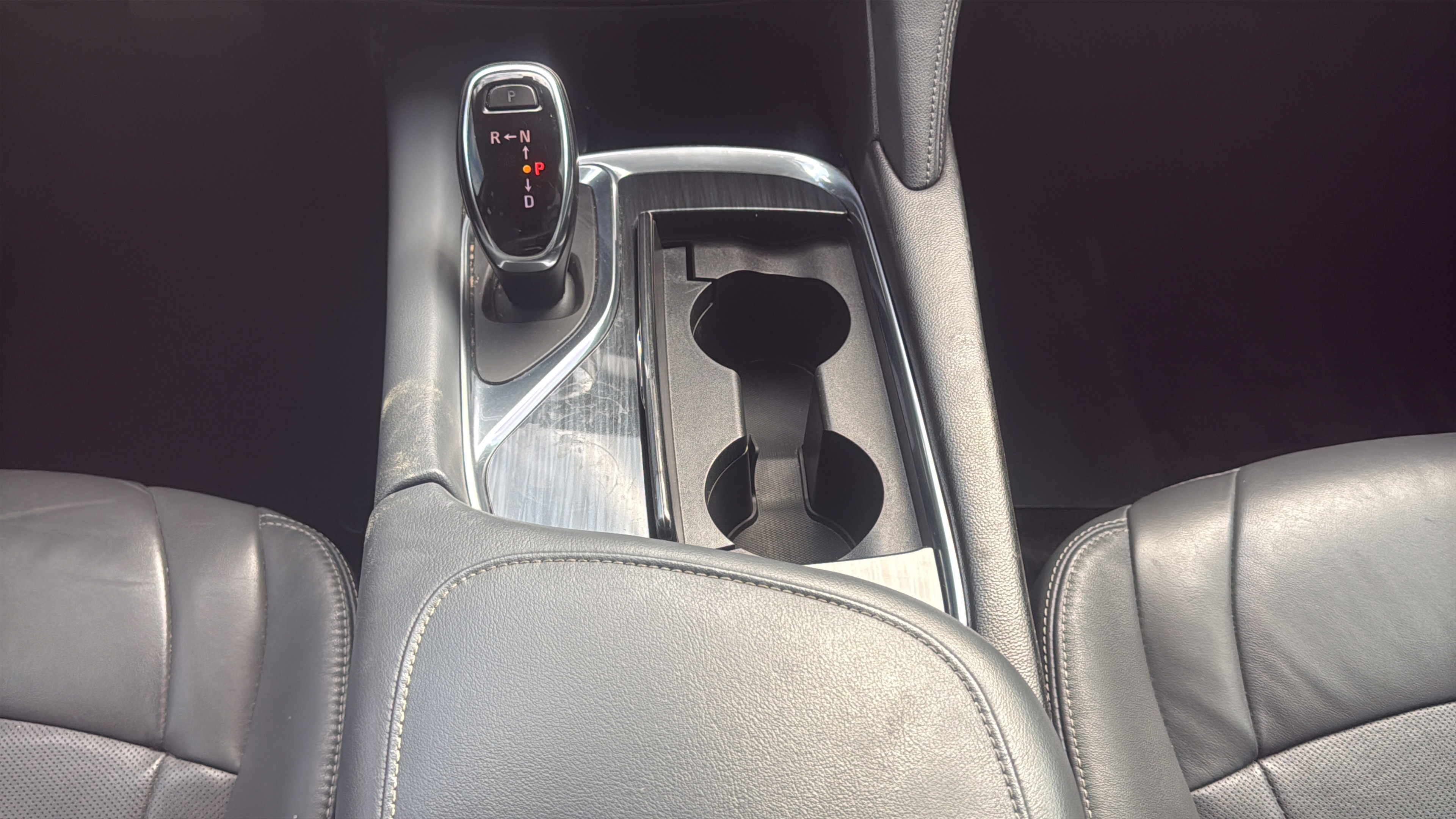Used 2019 Buick Enclave Essence FWD image 16