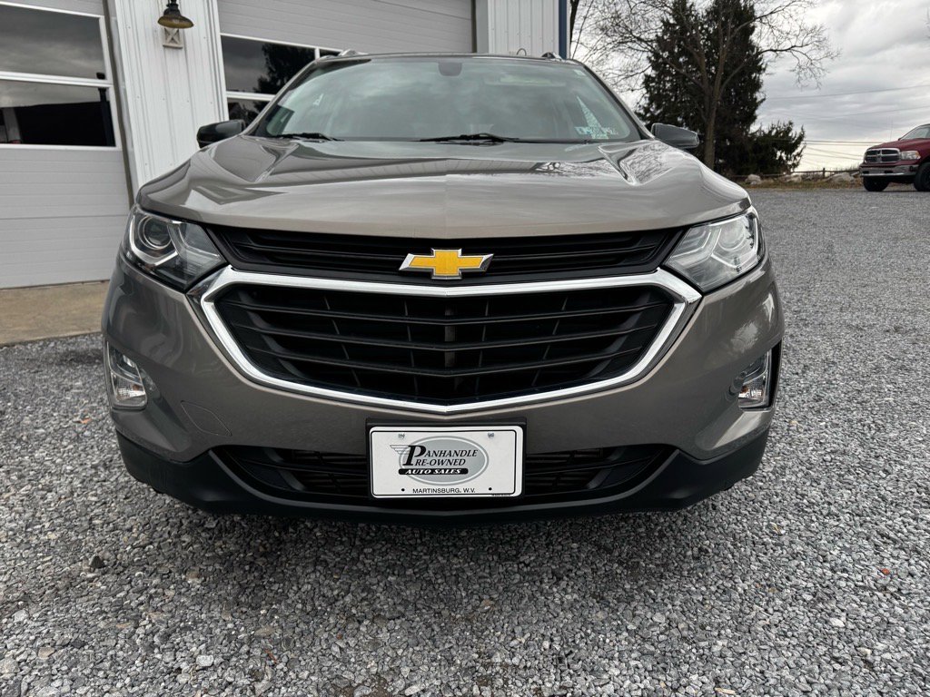 Used 2018 Chevrolet Equinox LT w/ Sun & Infotainment Package image 2