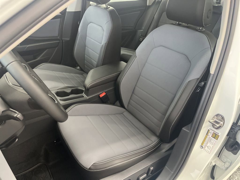 New 2026 Volkswagen Jetta SE image 13