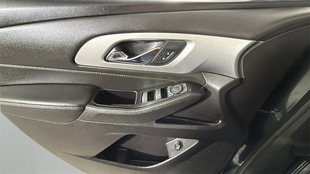 Used 2019 Chevrolet Traverse LT image 24
