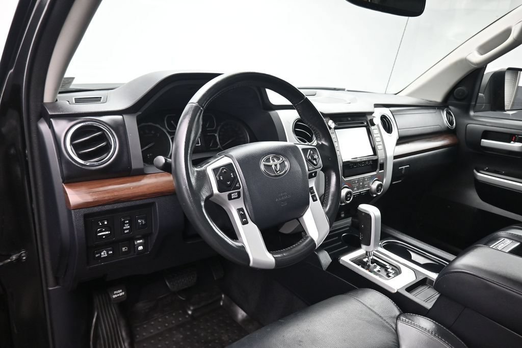 Used 2018 Toyota Tundra Limited w/ Limited Premium Package AWD/4WD image 14