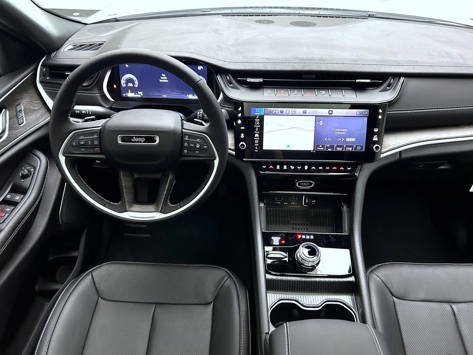 New 2027 Jeep Grand Cherokee L Limited AWD/4WD image 12
