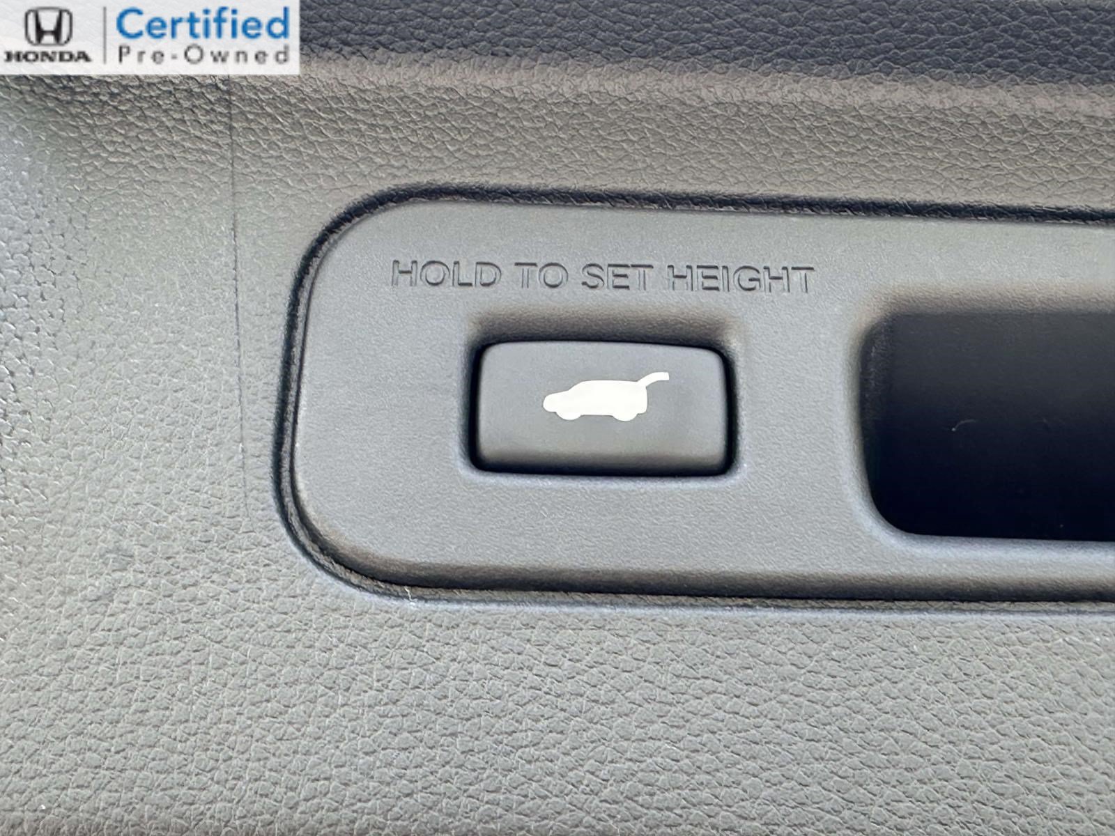 Certified 2026 Honda Pilot Black Edition image 9